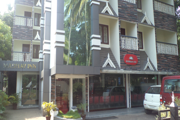 Madhav Inn|Guruvayur thrissur. destination venue Ac Banquet Hall Auditorium Kalyanamandapam     